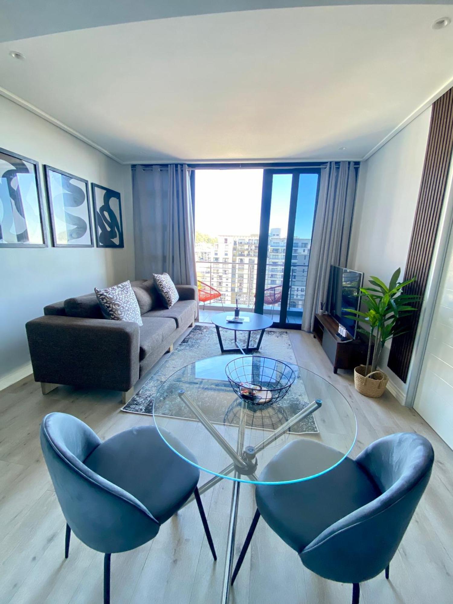 Apartment One Bedroom With Sea View *